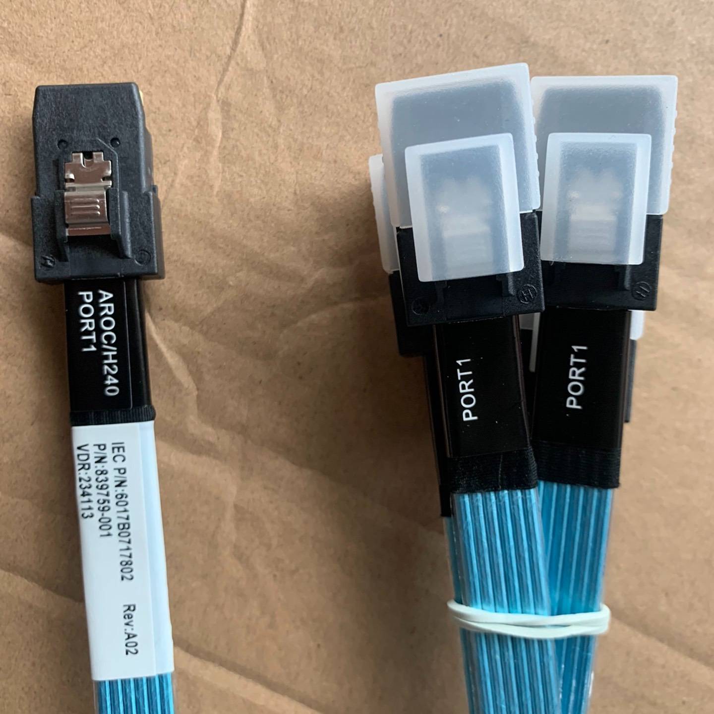 议价SFF8087转8087线，45长，数量不多用剩余的