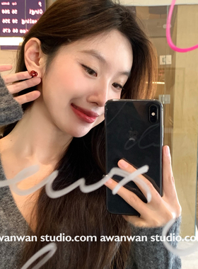 阿婉Wan 碱水结～法式甜美红色珐琅爱心打结耳钉日常百搭耳饰小巧