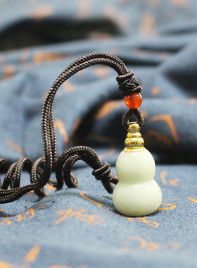 天然翡翠空心葫芦吊坠