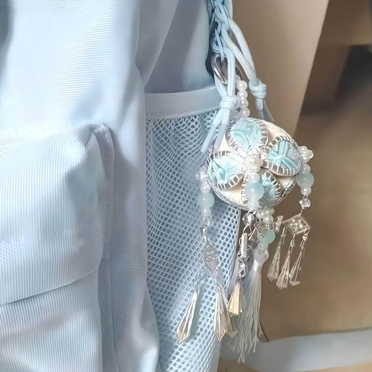 十二瓣绣球挂件广西壮锦图片