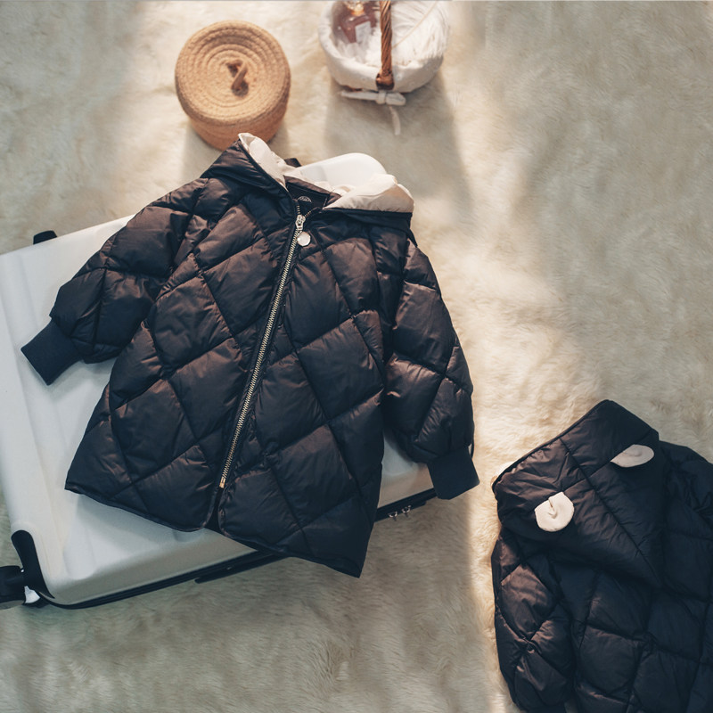 宝宝羽绒服连帽儿童外套纯色冬装