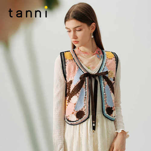 tanni镂空钩花针织背心外套