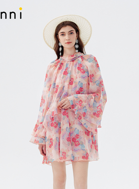 tanni25夏新款梦幻玫瑰度假感喇叭袖设计感碎花连衣裙TO11DR033A