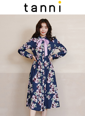 tanni秋冬新品小碎花印花通勤百搭X版收腰连衣裙TL31DR034B