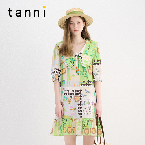 tanni俏皮V型娃娃领印花连衣裙