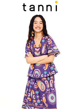 tanni新款宽松休闲部落图腾花型X廓形V领上衣TL11BL050A