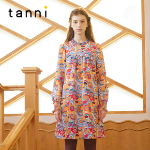 tanni新款 精致优雅木耳边小立领连衣裙TM31DR037A