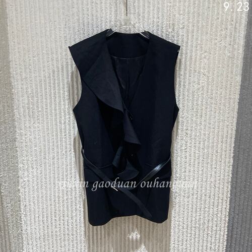 欧洲站2026秋季新款百搭净版翻领荷叶边腰带无袖马甲外套女11087