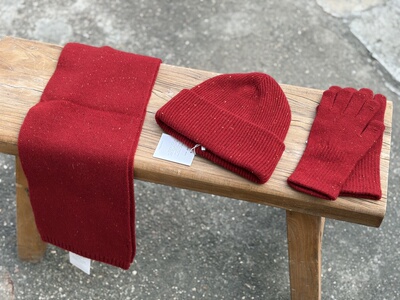 羊毛 三件套 红色 点纱