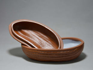 80年代宜兴紫砂一厂早期老库存老货杂件红泥内白釉花生闷罐茶叶盖