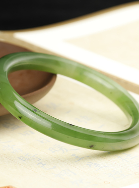 高性价比手镯圆条镯承悦碧玉