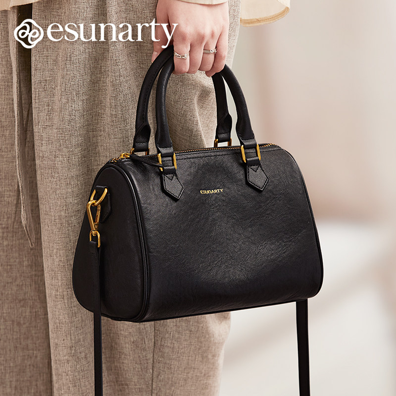 真皮斜挎女包2026新款时尚波士顿枕头包包高级感头层软牛皮手提包