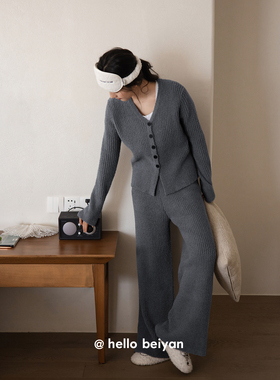 半边绒睡衣女秋冬新款保暖珊瑚绒简约时尚V领长袖家居服灰色套装