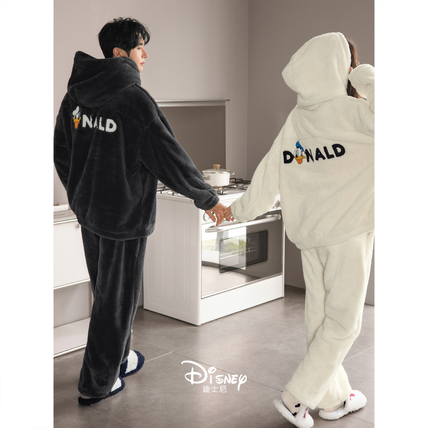 迪士尼秋冬加厚毛绒连帽情侣睡衣宽松保暖珊瑚绒套装男女款家居服