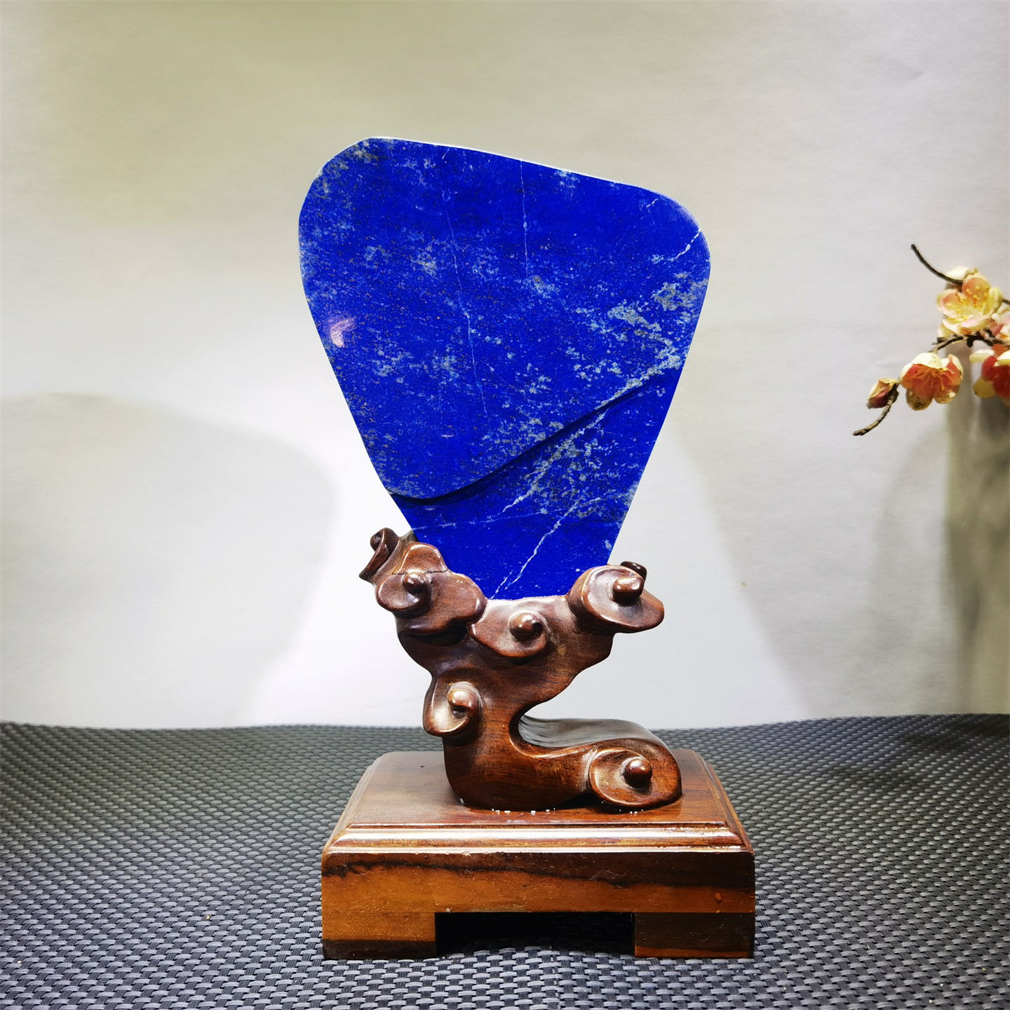 纯天然青金石原石摆件 蓝色宝石观赏石奇石收藏 家居办公桌面摆件