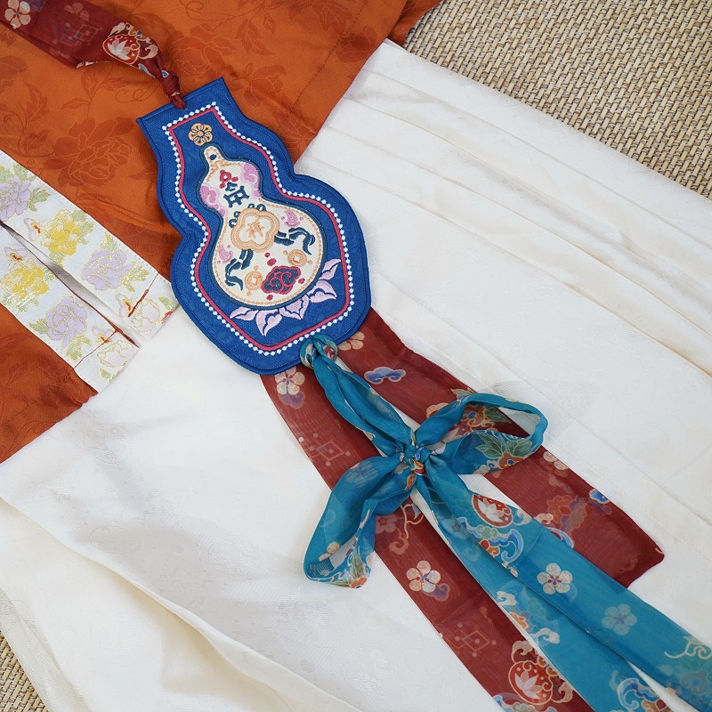 云深霧淺 雜寶松瓶 原創(chuàng)刺繡香囊酢漿草結(jié)漢服腰佩古風(fēng)掛飾配飾