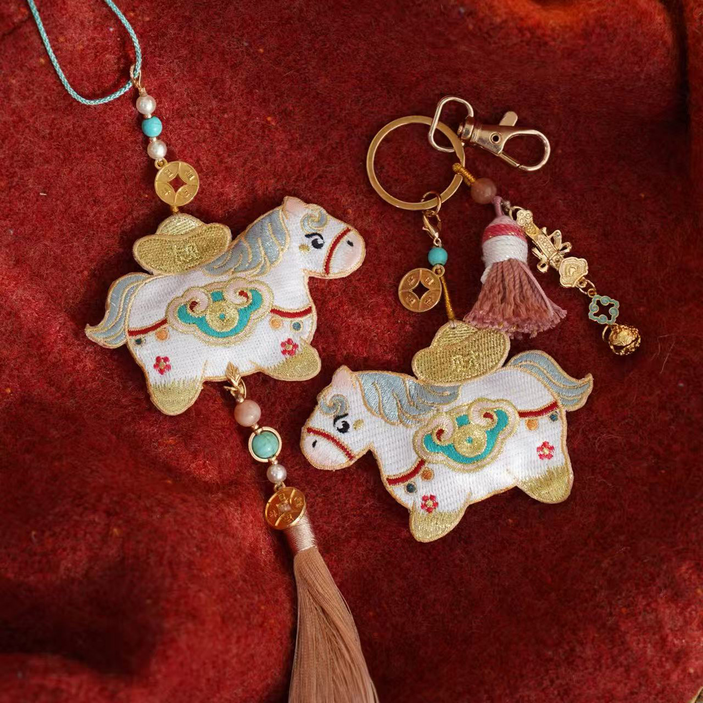 云深雾浅 马上有钱 原创刺绣小马汉服禁步古风马年香囊车挂钥匙扣