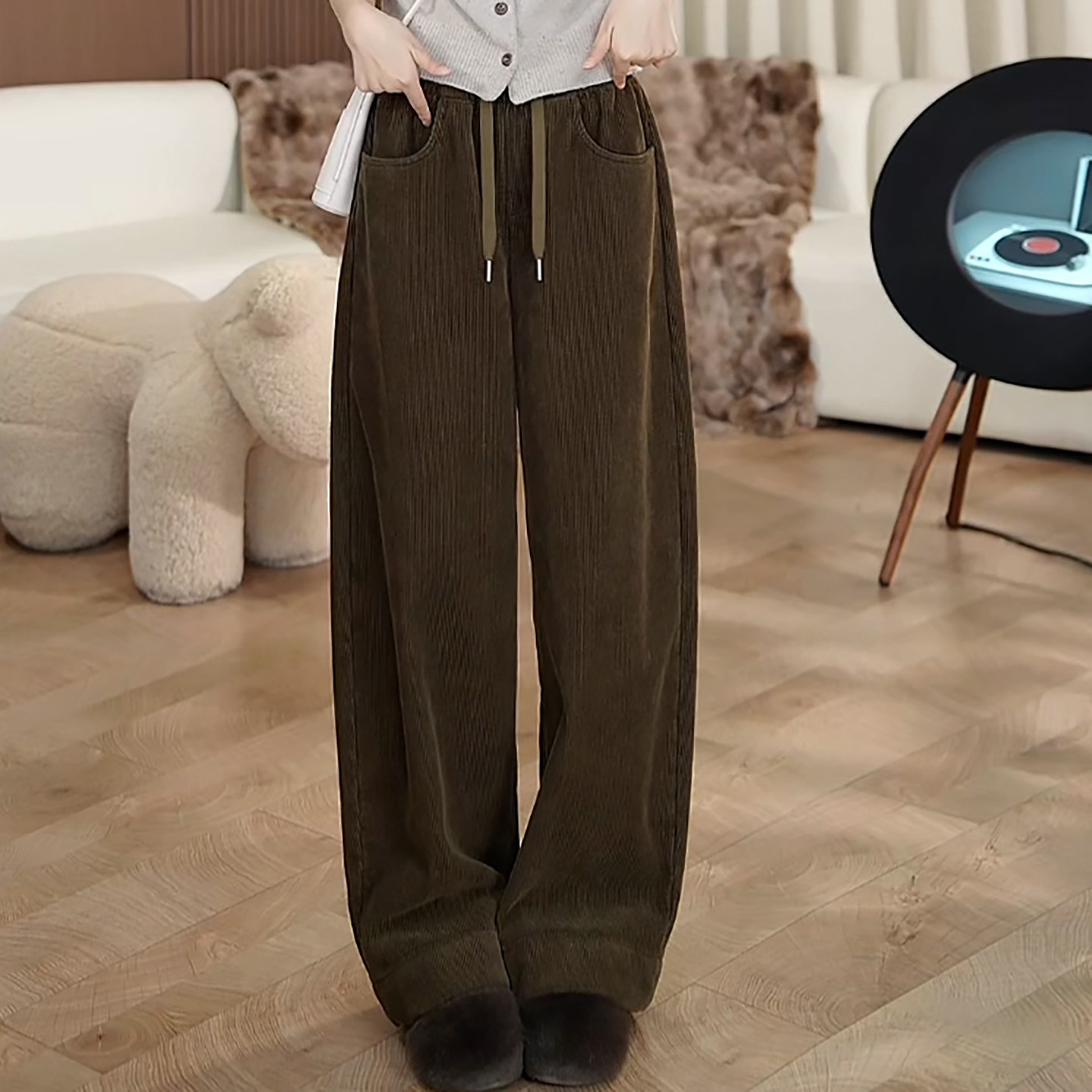 Ader复古灯芯绒休闲裤女2025冬季新款时尚百搭宽松显瘦加绒弯刀裤,女装/女士精品,大码裤装,淘宝优惠券,粉丝福利购,淘宝优惠卷