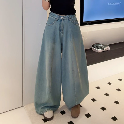 舒适松弛感高腰弯刀休闲牛仔裤子