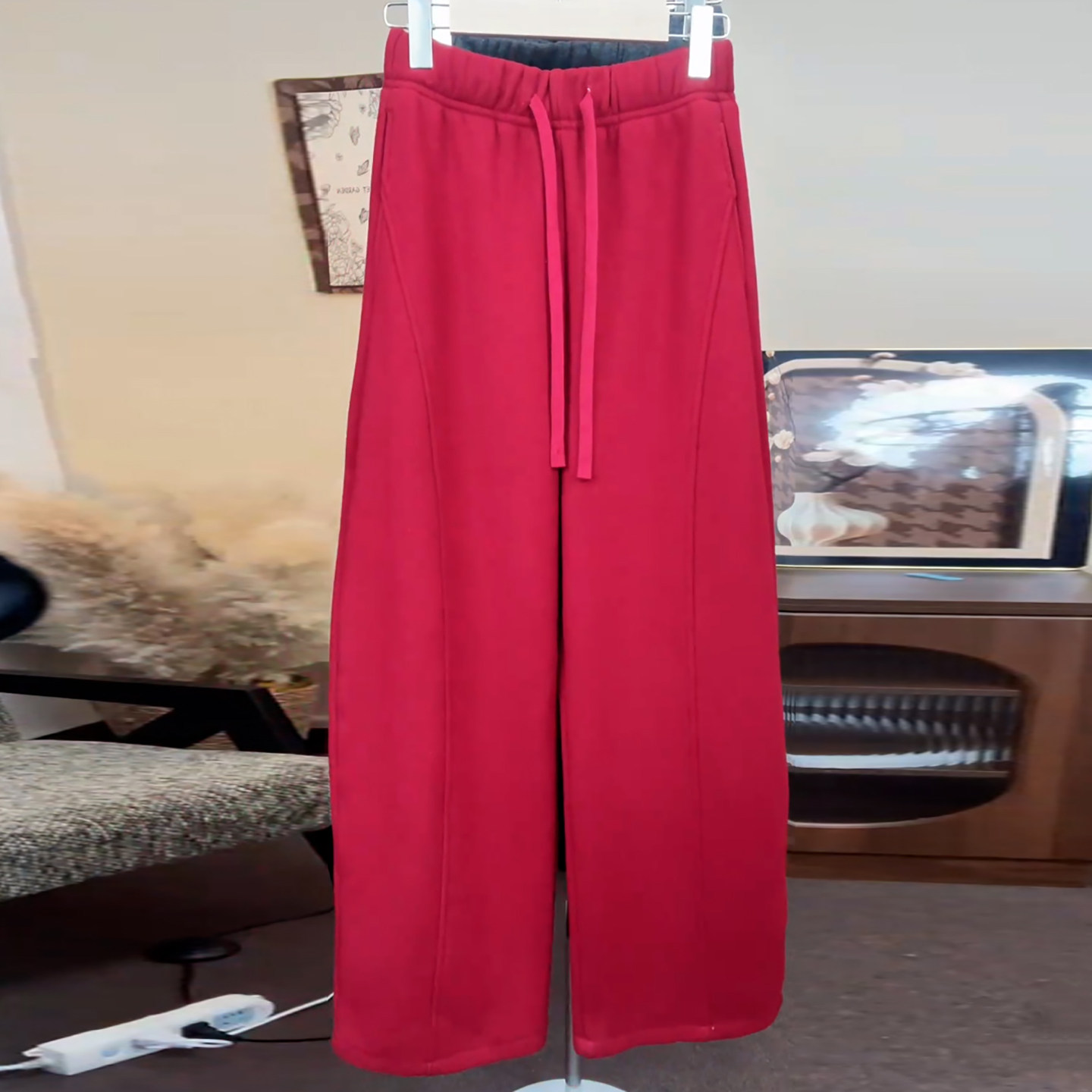 Ader休闲卫裤女2026春季新款松紧腰抽绳发财红简约宽松垂感弯刀裤,女装/女士精品,大码裤装,淘宝优惠券,粉丝福利购,淘宝优惠卷