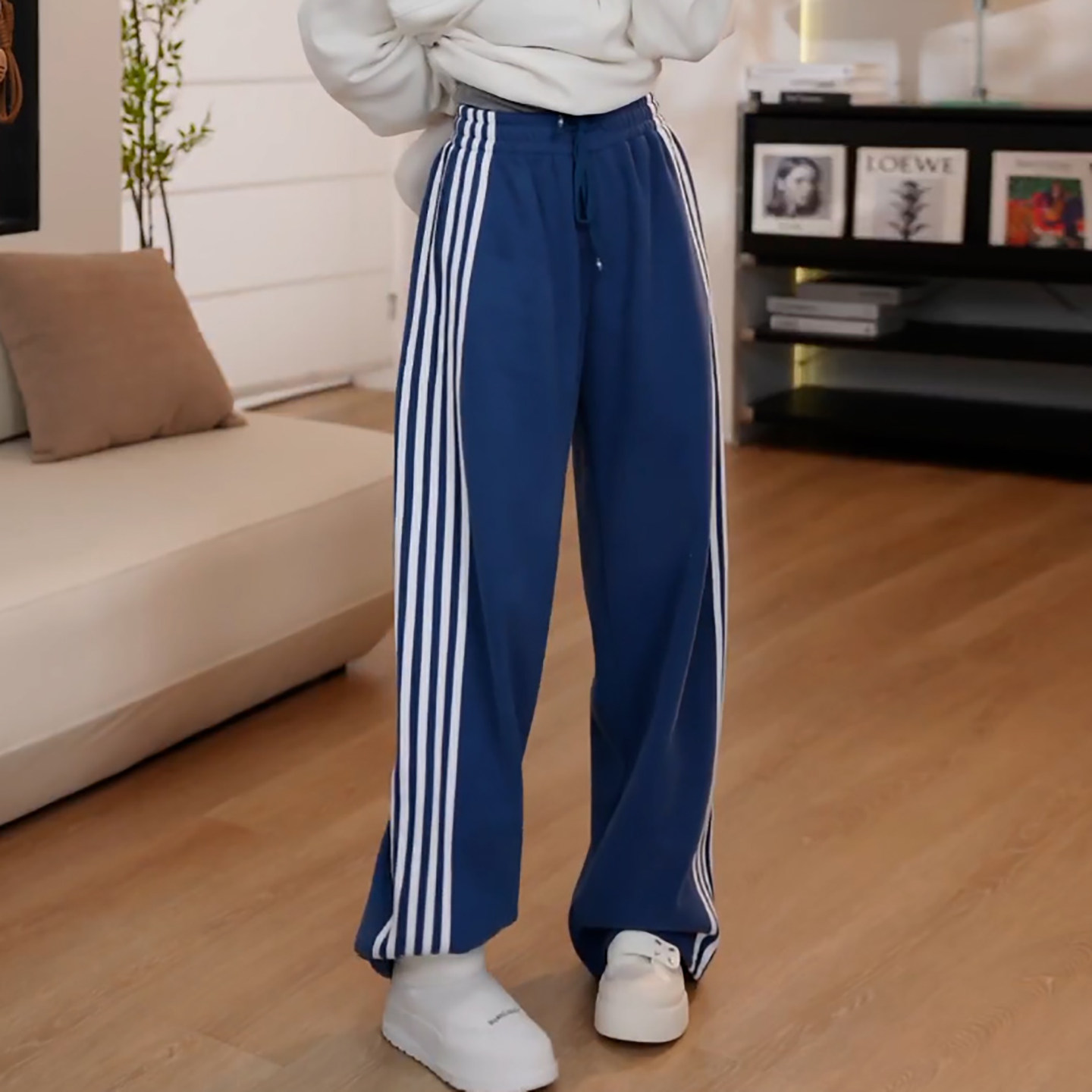三条杠松紧腰抽绳加绒休闲卫裤