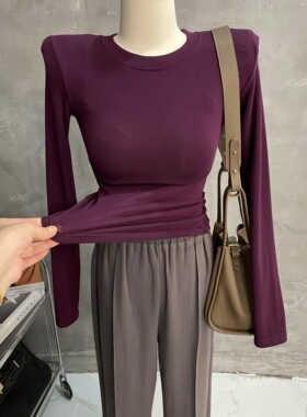 Yi定要入~加绒垫肩上衣紧身长袖T恤女黑色打底衫显瘦内搭圆领秋冬