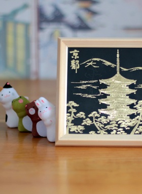 京都龙虎作绢布偷偷看猫咪摆件