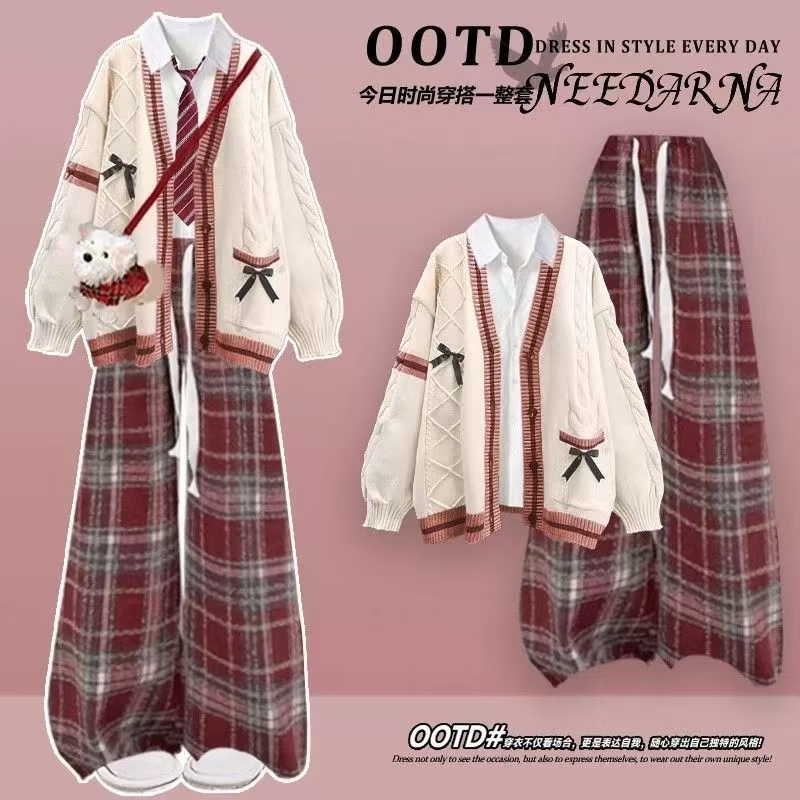 学院风蝴蝶结毛衣外套搭配格子裤