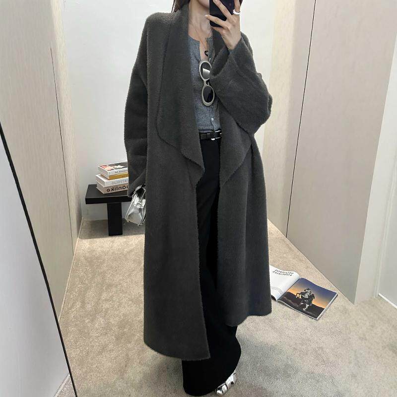 秋冬女款毛绒绒大衣高级感