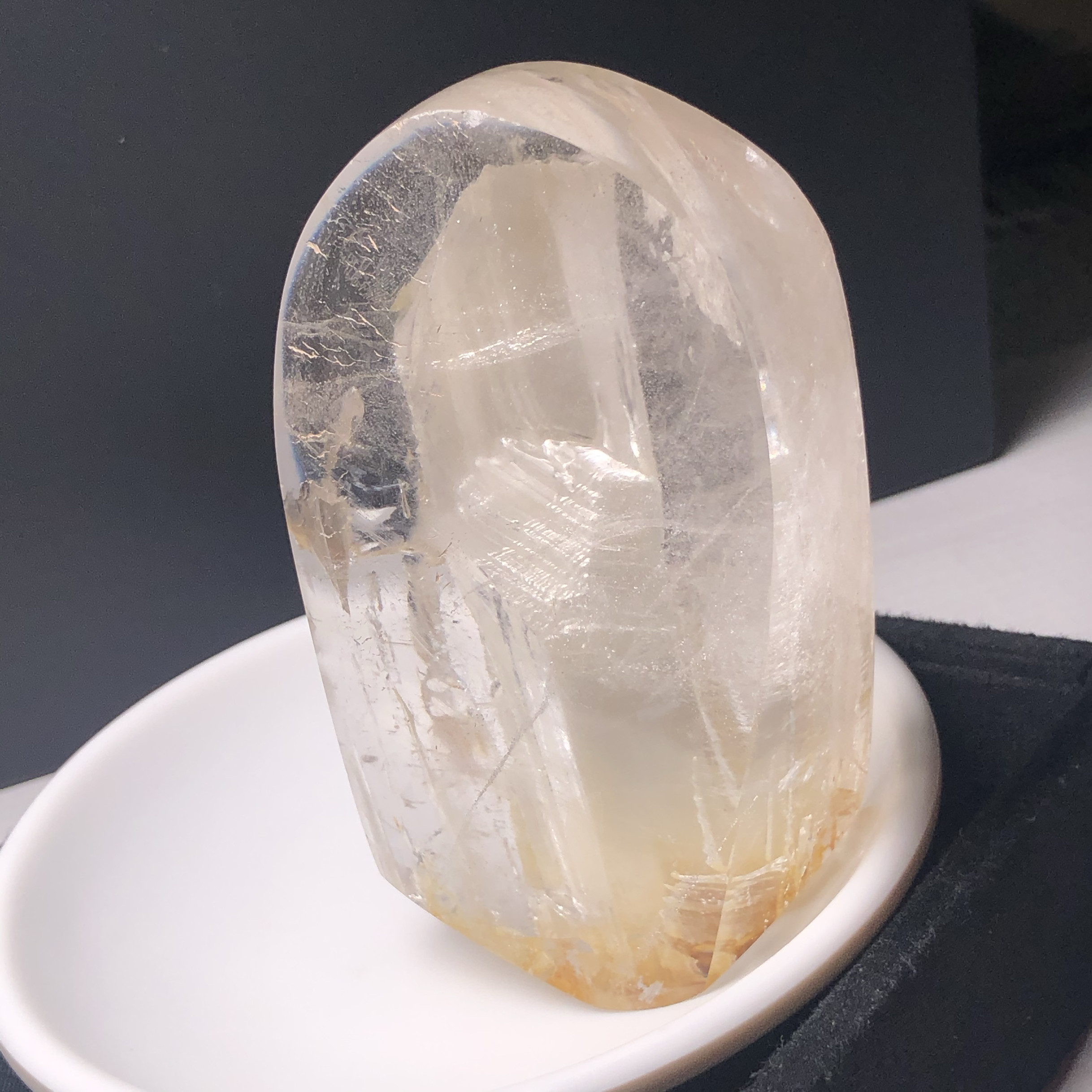 天然水晶共生大晶中晶原石摆件