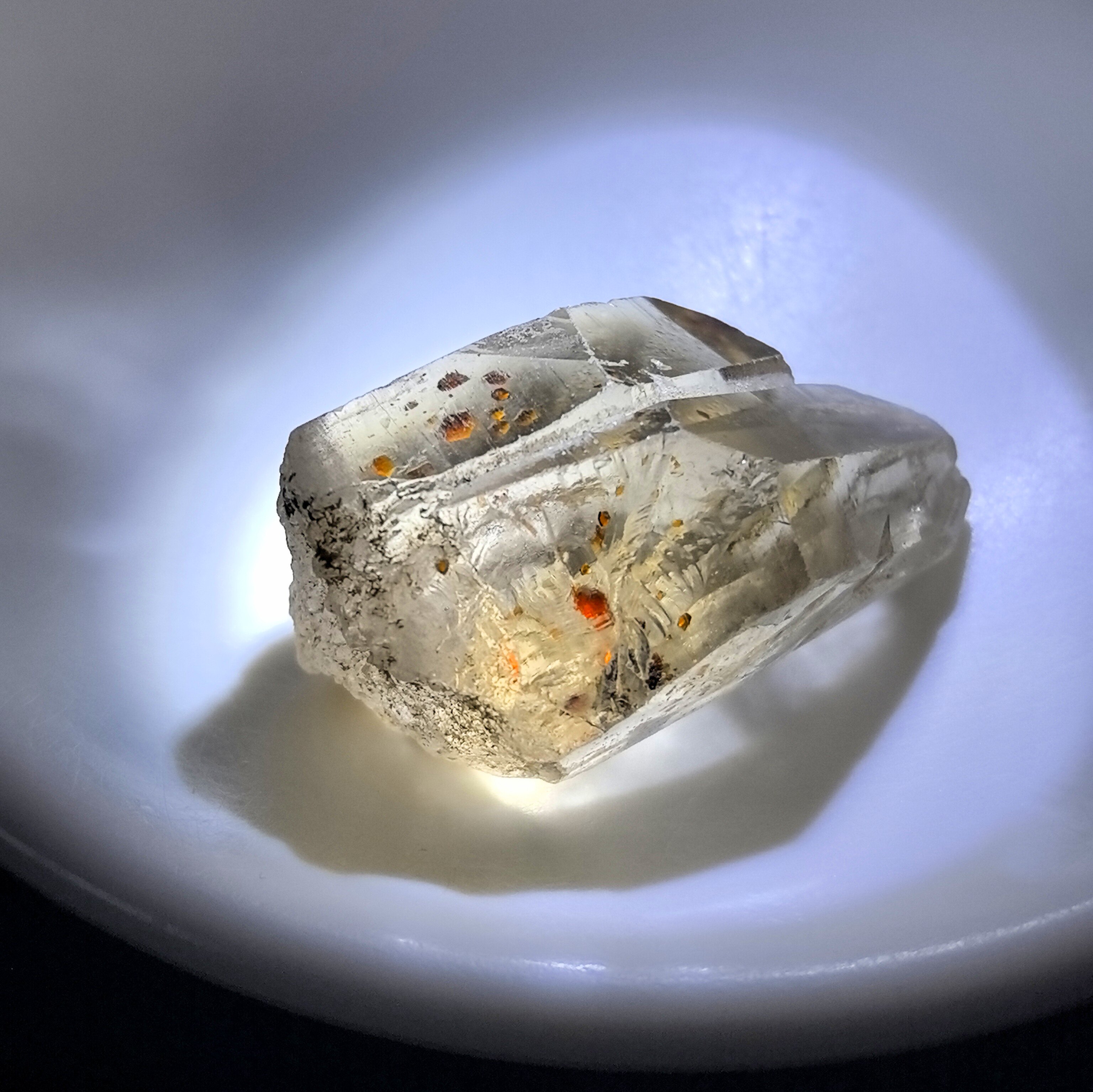 老矿福利巴西天然含红色宝石水晶原石标本把玩