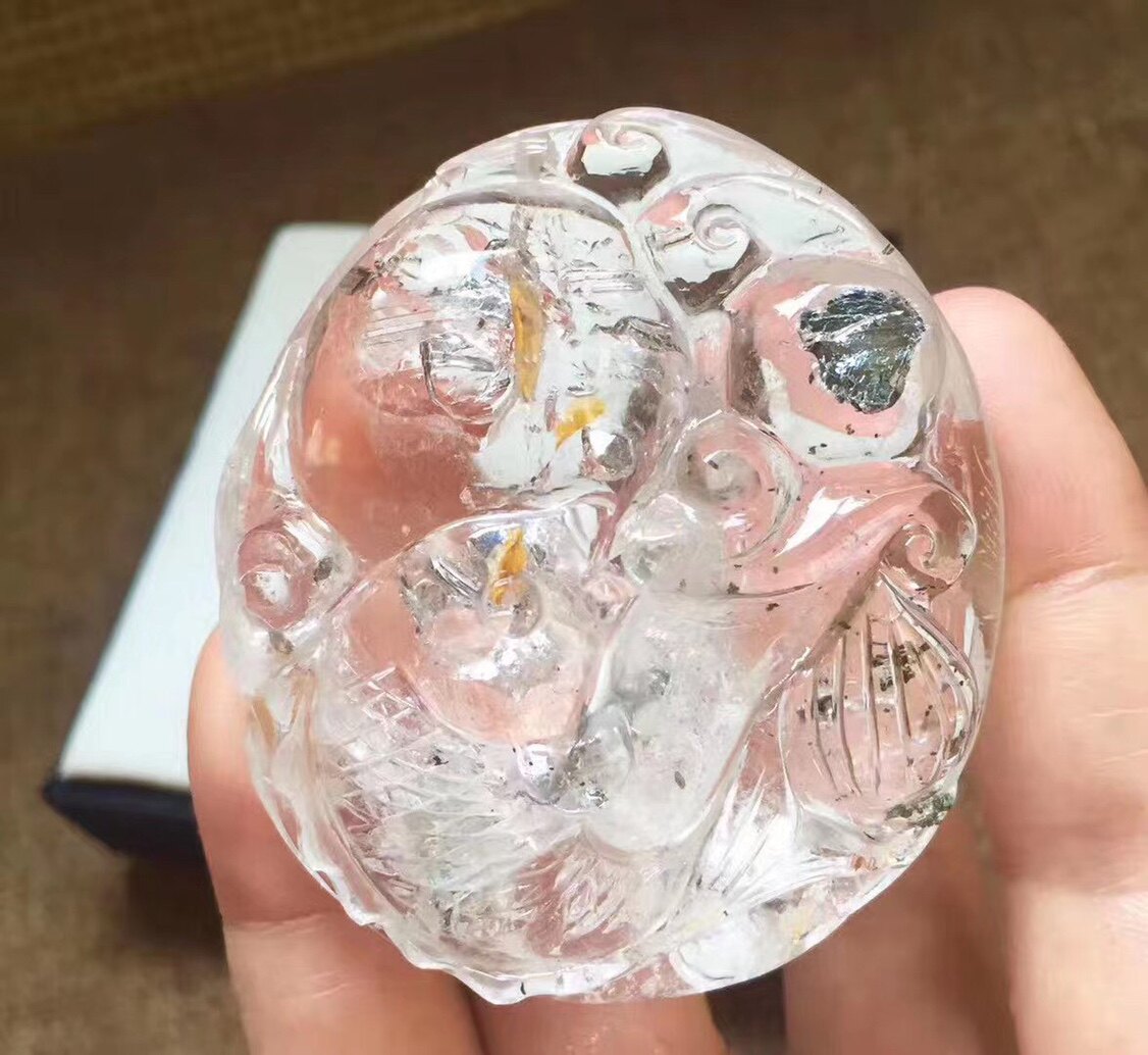 天然水晶水胆雕刻把玩吊坠件连年有余