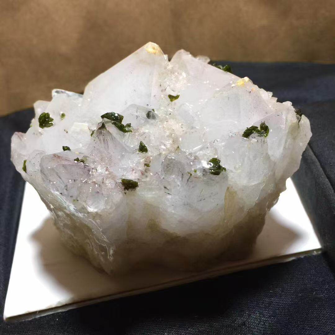 老矿天然水晶原石绿碧玺花共生摆件