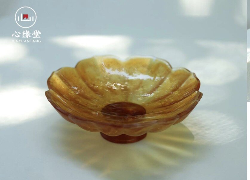 心缘堂高足濯莲琉璃盏（中号） 153 x 46 x 52（粉彩琥珀）