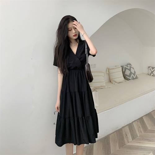 Women's long sleeved dress with solid neck and long sleeves