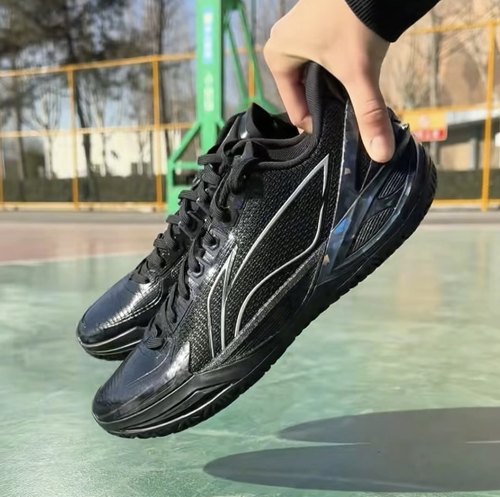 LiNing李宁利刃6V2轻质灵活稳定防滑耐磨透气回弹低帮实战篮球鞋