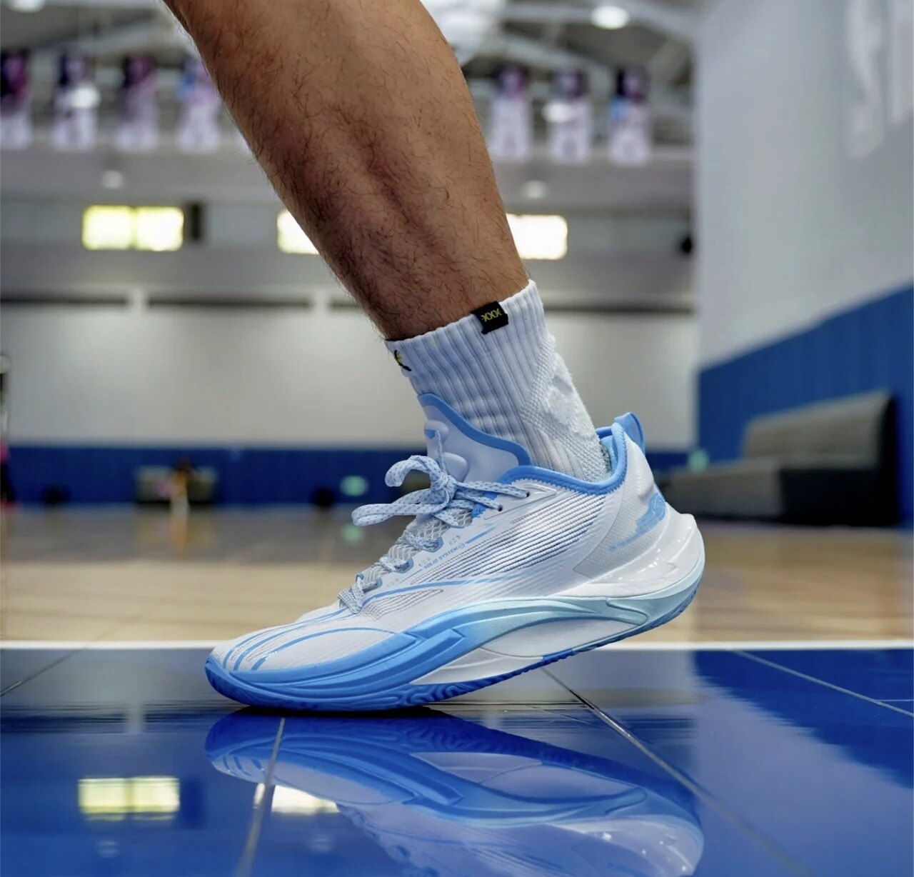 李宁飓风跑动型后卫鞋稳定支撑减震防滑耐磨抓地 低帮篮球鞋男款