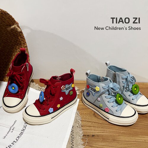 休闲鞋时尚纽扣女童帆布款板鞋