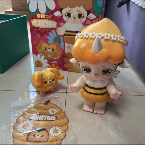 Toycity玩具城市Dululu黄色蜜蜂宝宝400%&珍藏版画