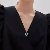 V字高档小胸针女防走光扣领口胸花ins潮气质个性 别针固定衣服百搭
