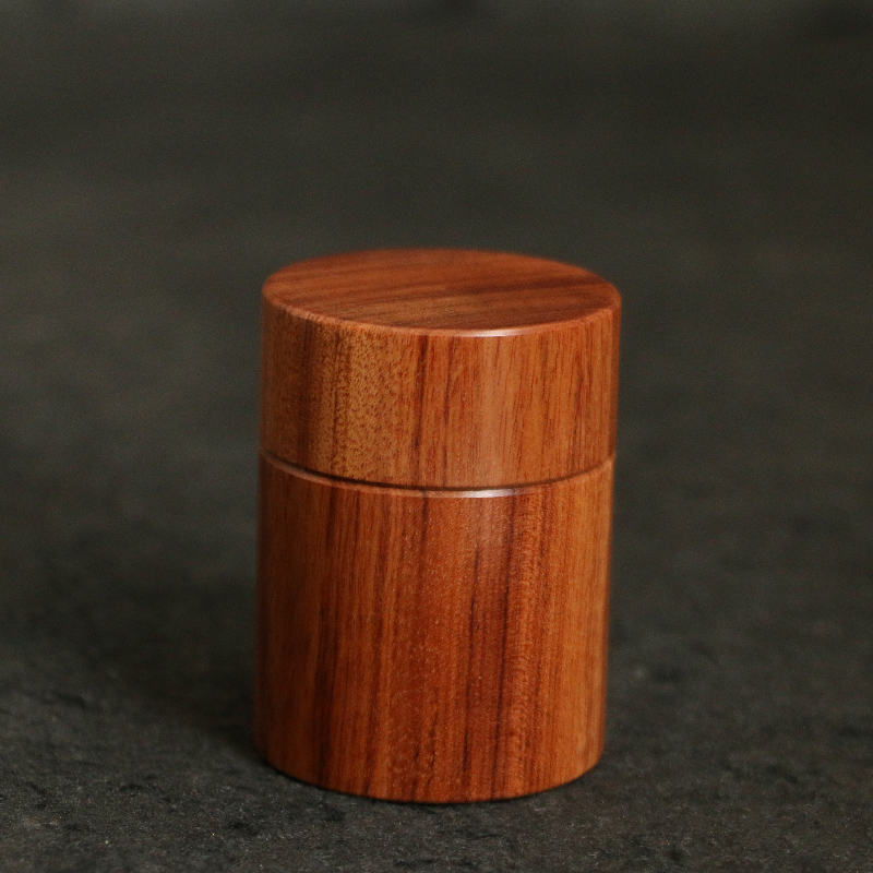 直径.5高厘米鸡翅木一体形成螺纹口精工制作香粉罐小号茶叶罐