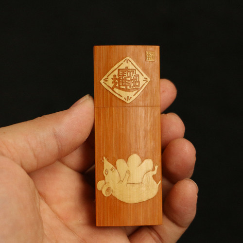 鼠年《招财进宝》东阳名家戚挺飞本工非遗留青雕刻牙签盒文玩把件