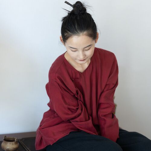 大拙宽松款盘扣纯色铜氨丝衬衫