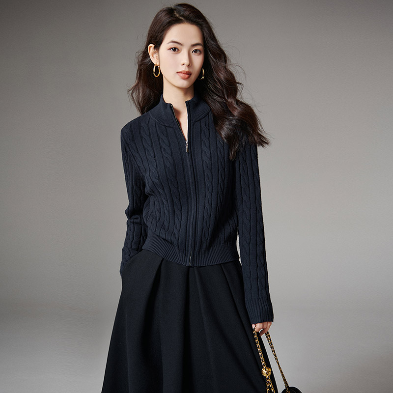 弹力减龄立领针织开衫