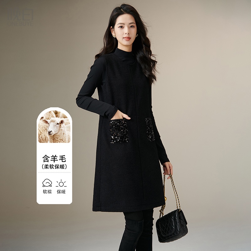 晚白绵羊毛圆领无袖连衣裙