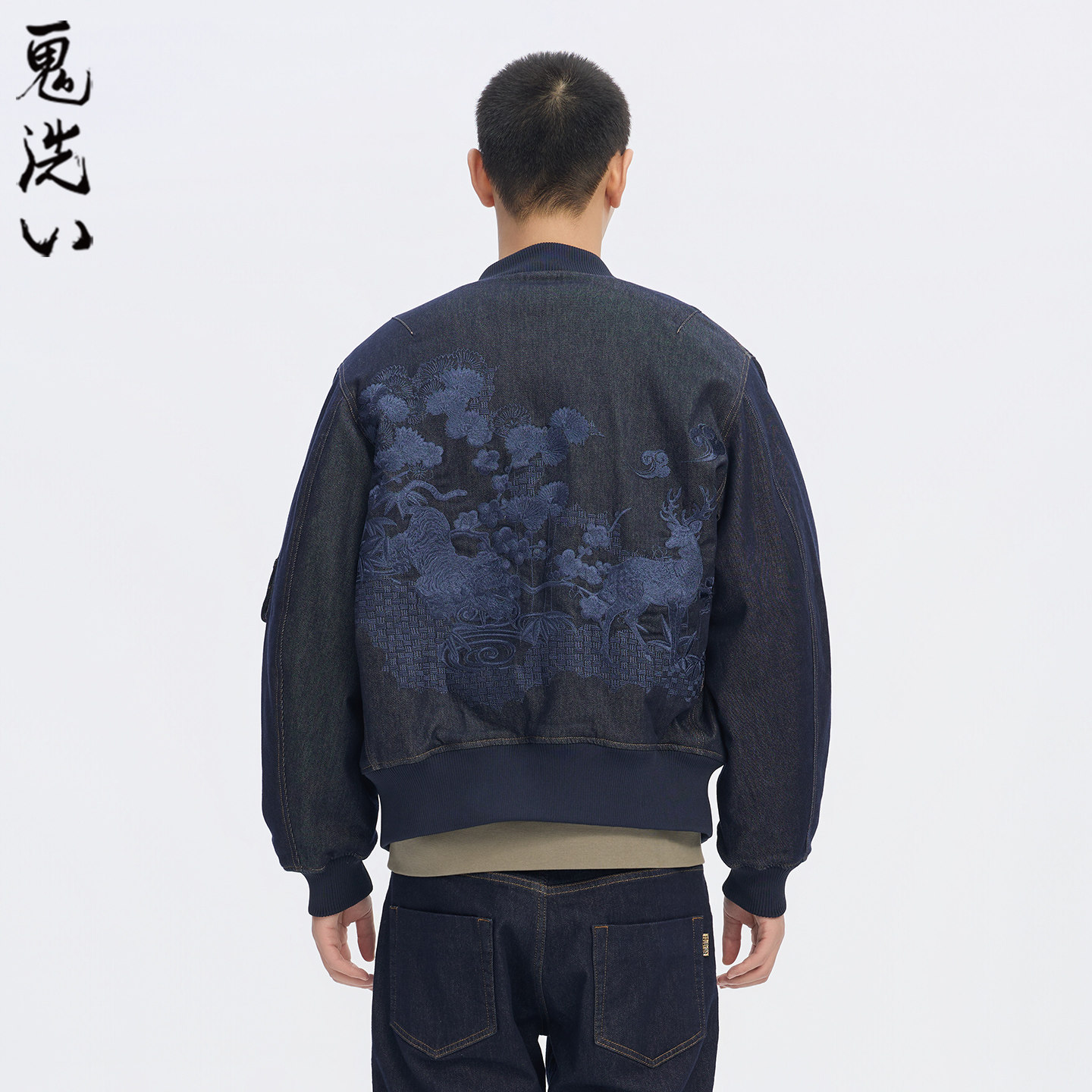 ONIARAI/鬼洗26秋泥棒蓝静谧山谷绣花牛仔薄棉空军夹克男 N340281