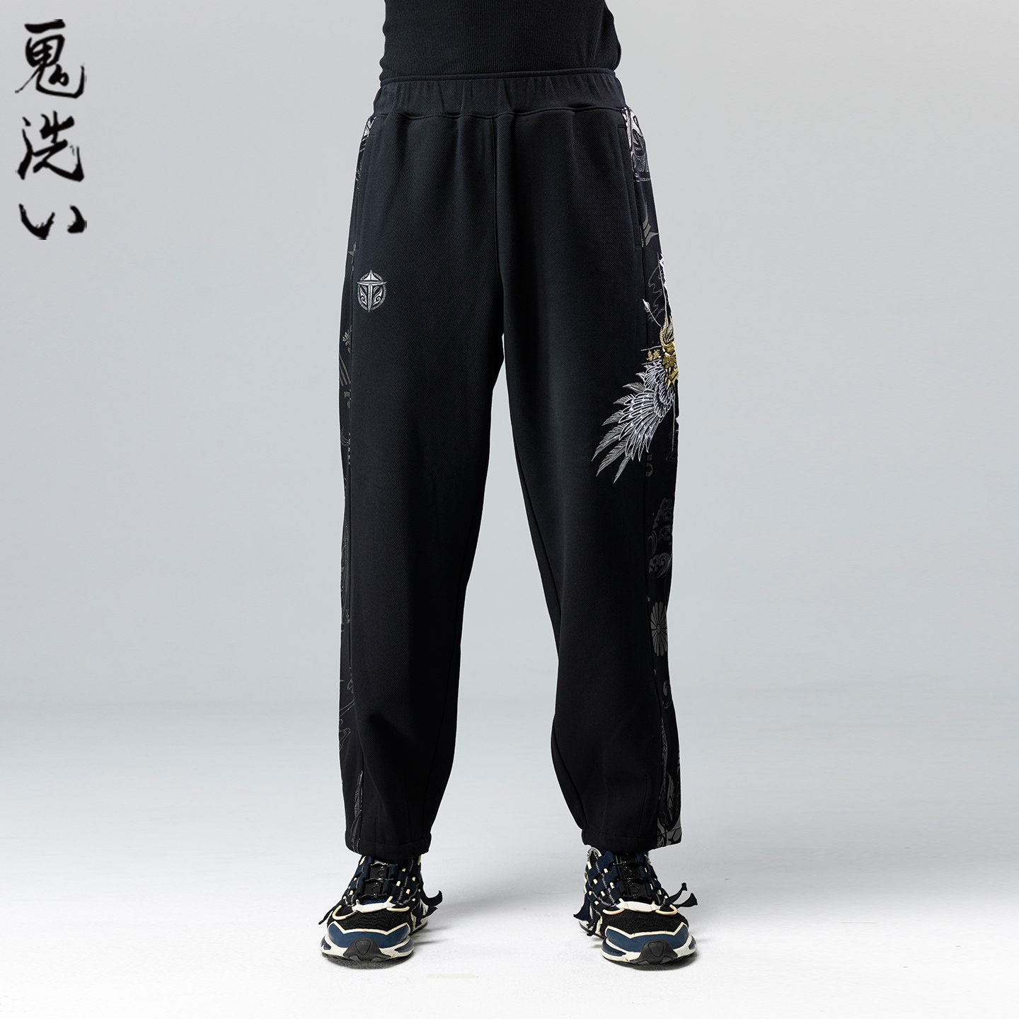 ONIARAI/鬼洗26秋冬新品乌族休闲宽松翅膀锥形男式卫裤 26AOB37