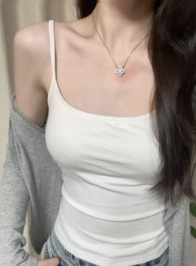纯欲吊带带胸垫显身材女
