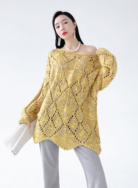 AKSAYA高级感宽松大领口露肩毛衣设计感慵懒风黄色套头针织衫女秋
