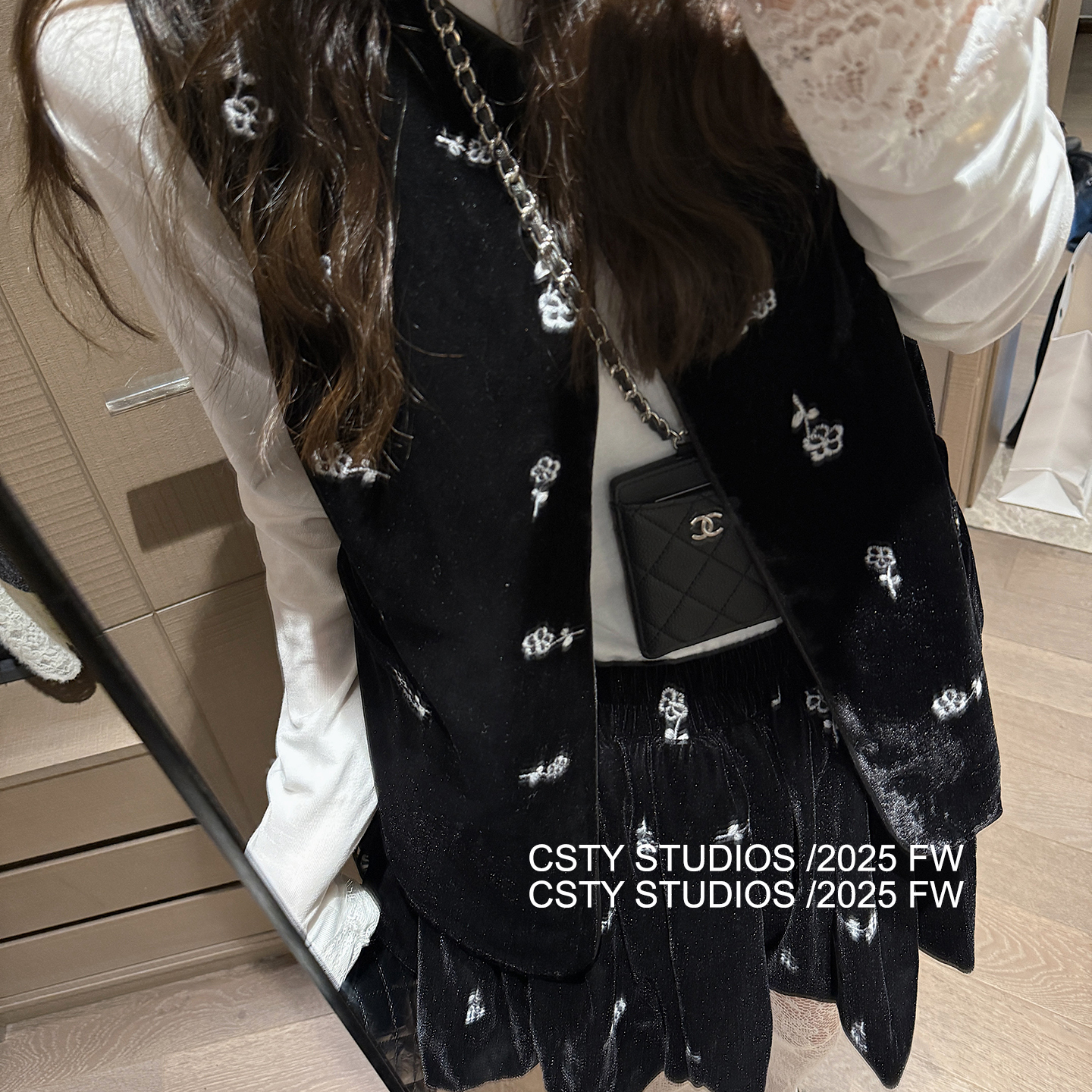 气质刺绣丝绒马甲女秋冬新款高级感显瘦百搭马夹上衣+花苞短裙潮